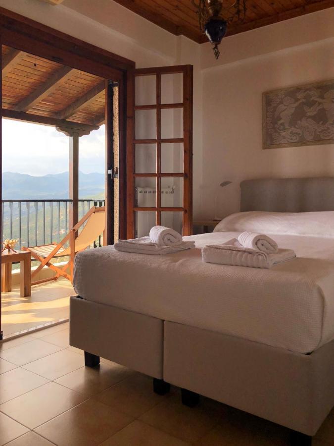 Gaia Guest House Каламата Екстер'єр фото