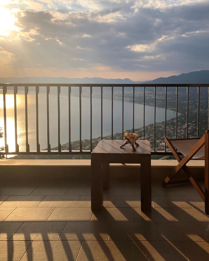 Gaia Guest House Каламата Екстер'єр фото