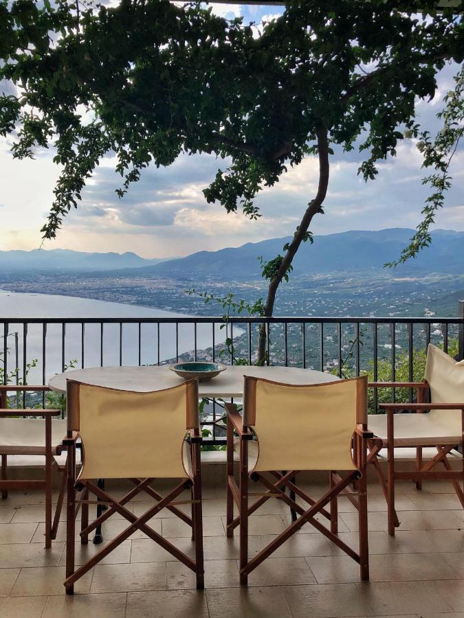 Gaia Guest House Каламата Екстер'єр фото