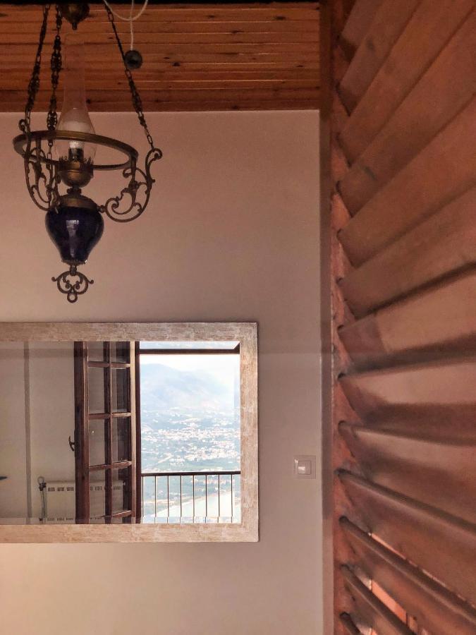 Gaia Guest House Каламата Екстер'єр фото
