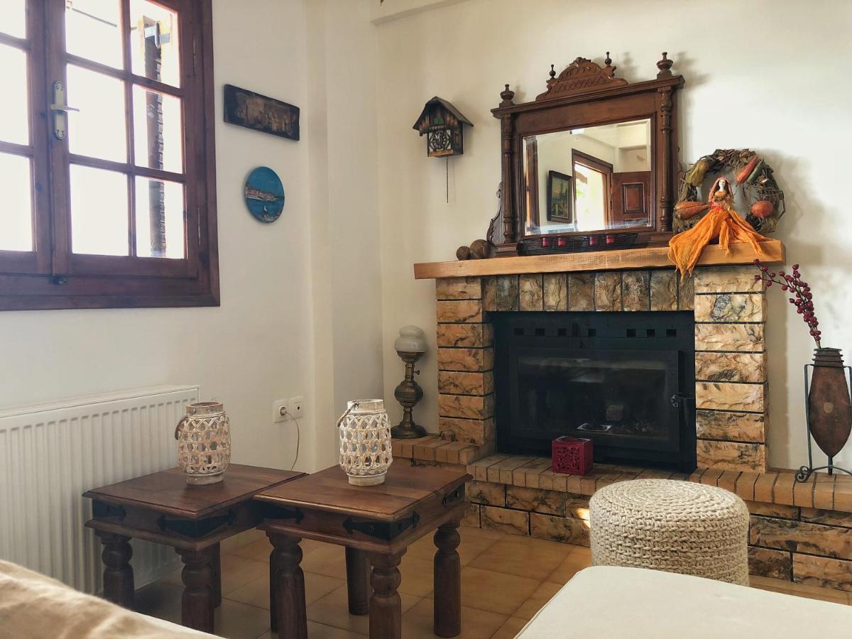 Gaia Guest House Каламата Екстер'єр фото