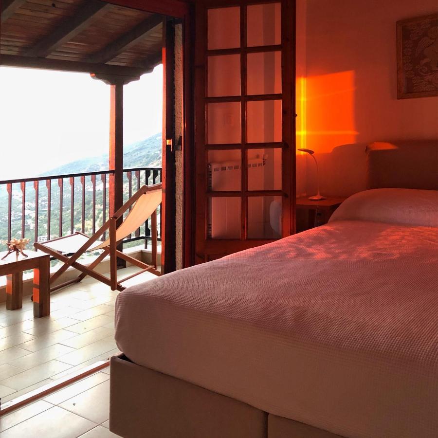 Gaia Guest House Каламата Екстер'єр фото